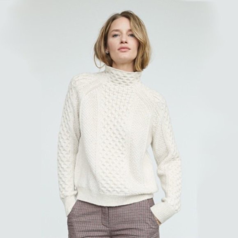 VINCE. gorgeous cable & wool mixed cashmere blend high next sweater cream M/S